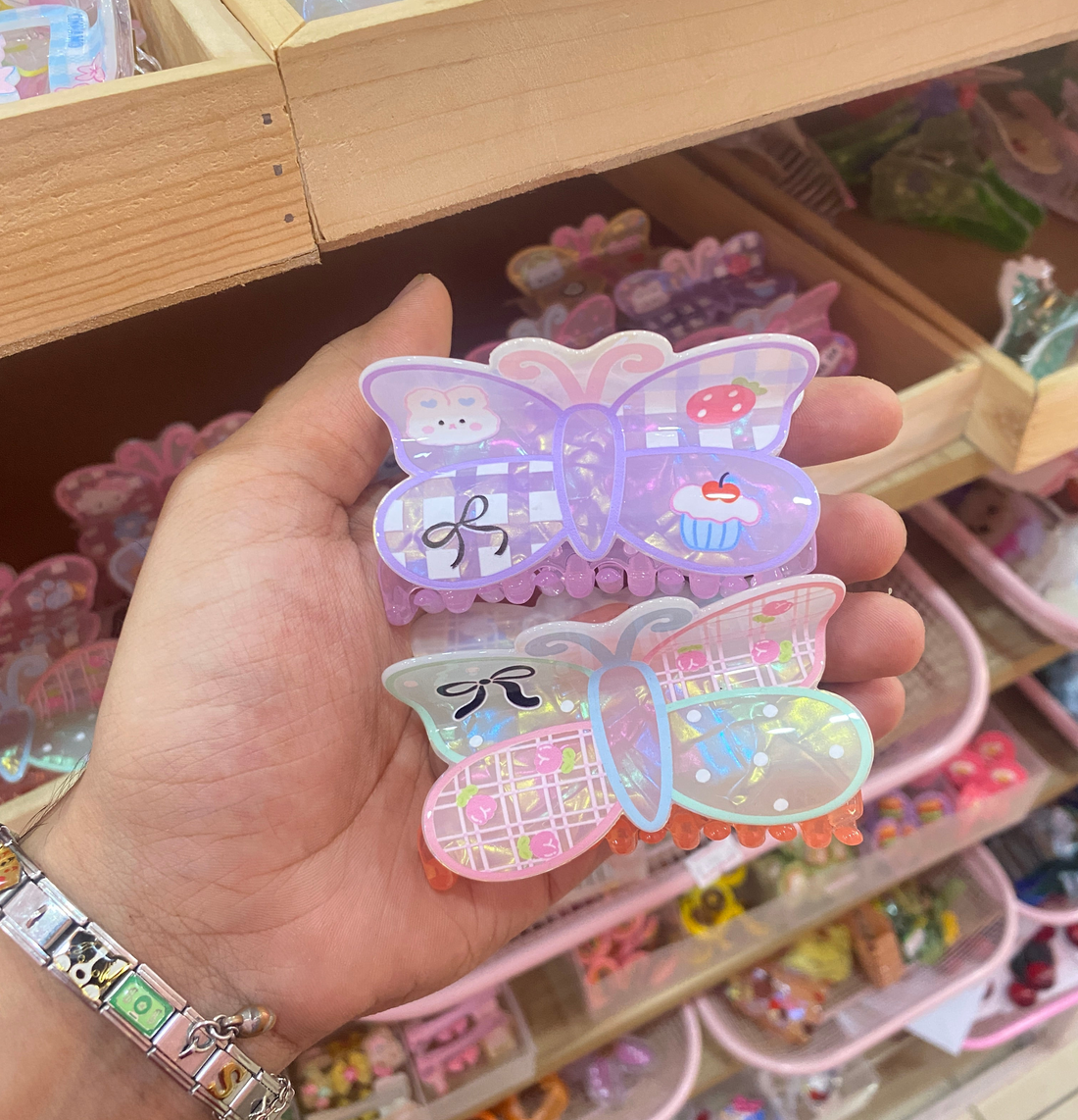 Kawaii butterfly shape clutcher