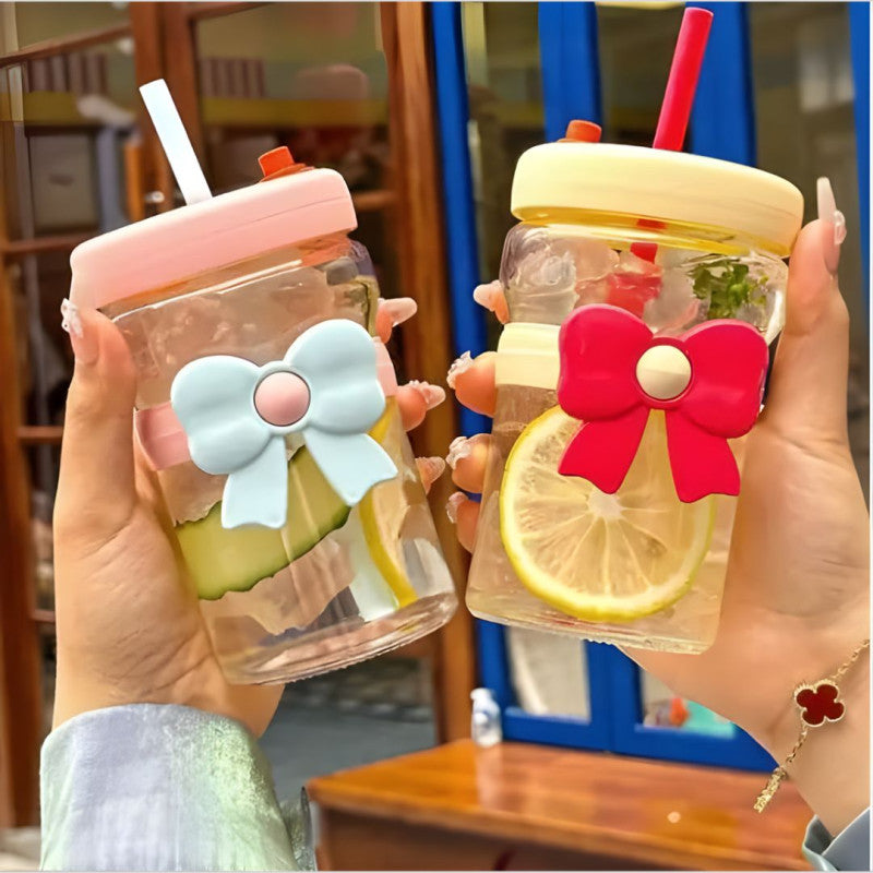 Bow glass mug with straw