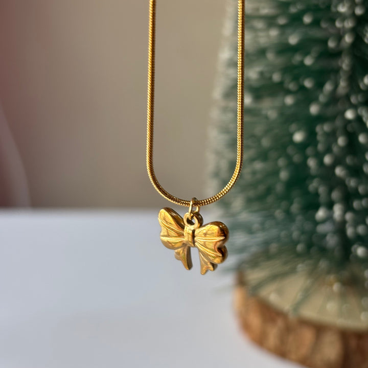 Bow neckpiece