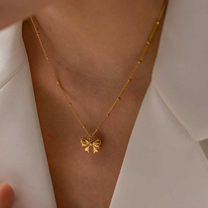 Bow antitarnish neckpiece