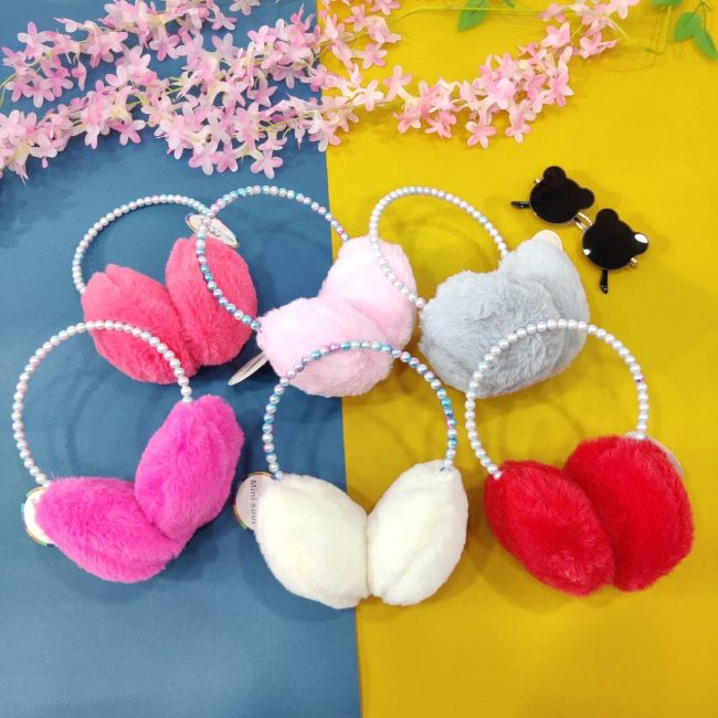 Pearl earmuffs