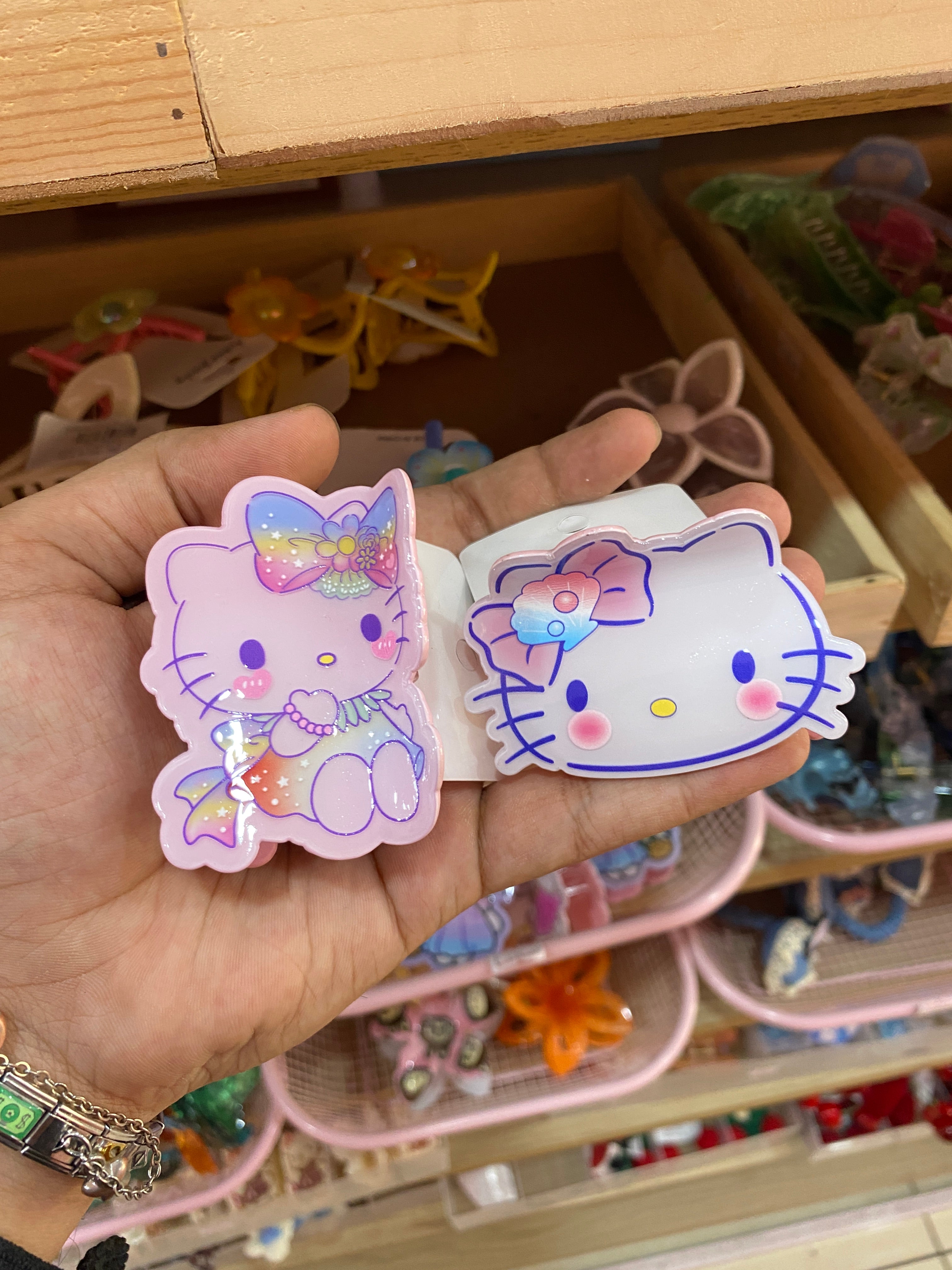 Hello kitty claw clip