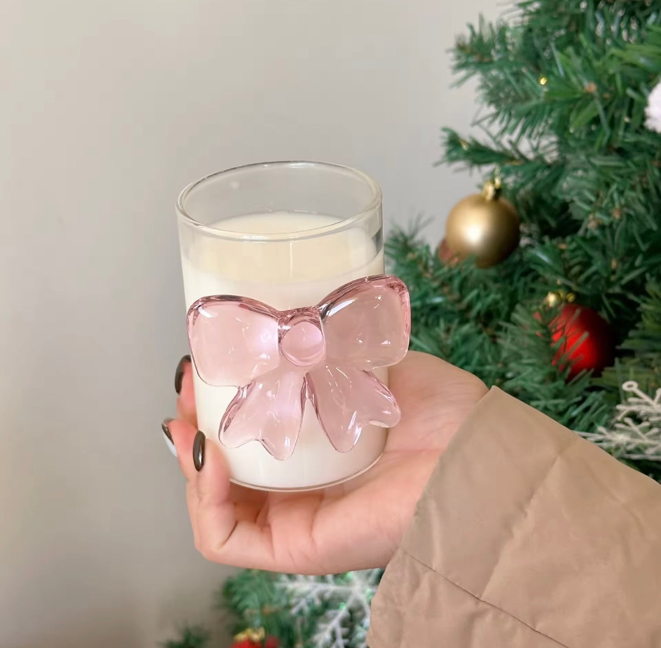 Pink bow glass
