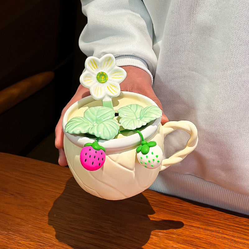Pinteresty strawberry mug with lid and spoon