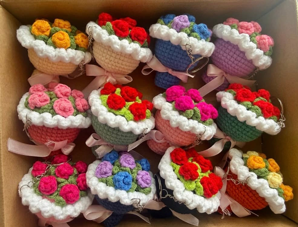 Flower crochet bouquet keychain