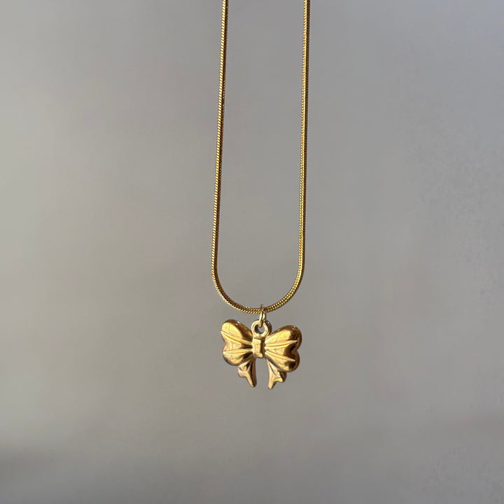 Bow neckpiece