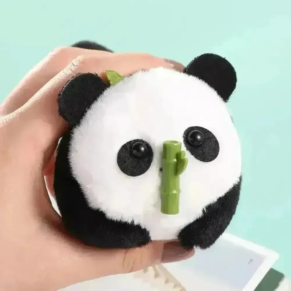 Panda wagging tail keycharm