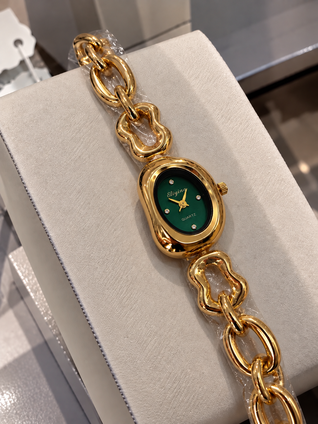 Emerald bloom luxe watch (green dial)