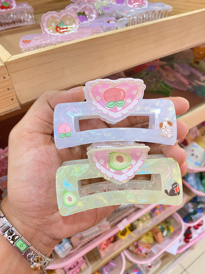 Kawaii fruit clutcher