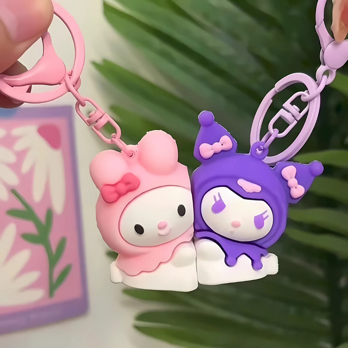 Kawaii hugging keychain