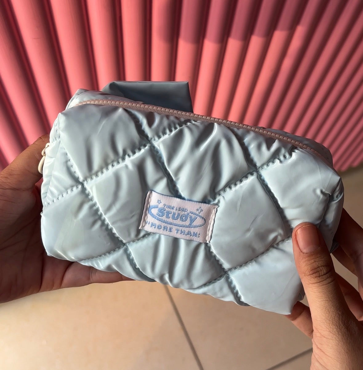 Bow multipurpose pouch