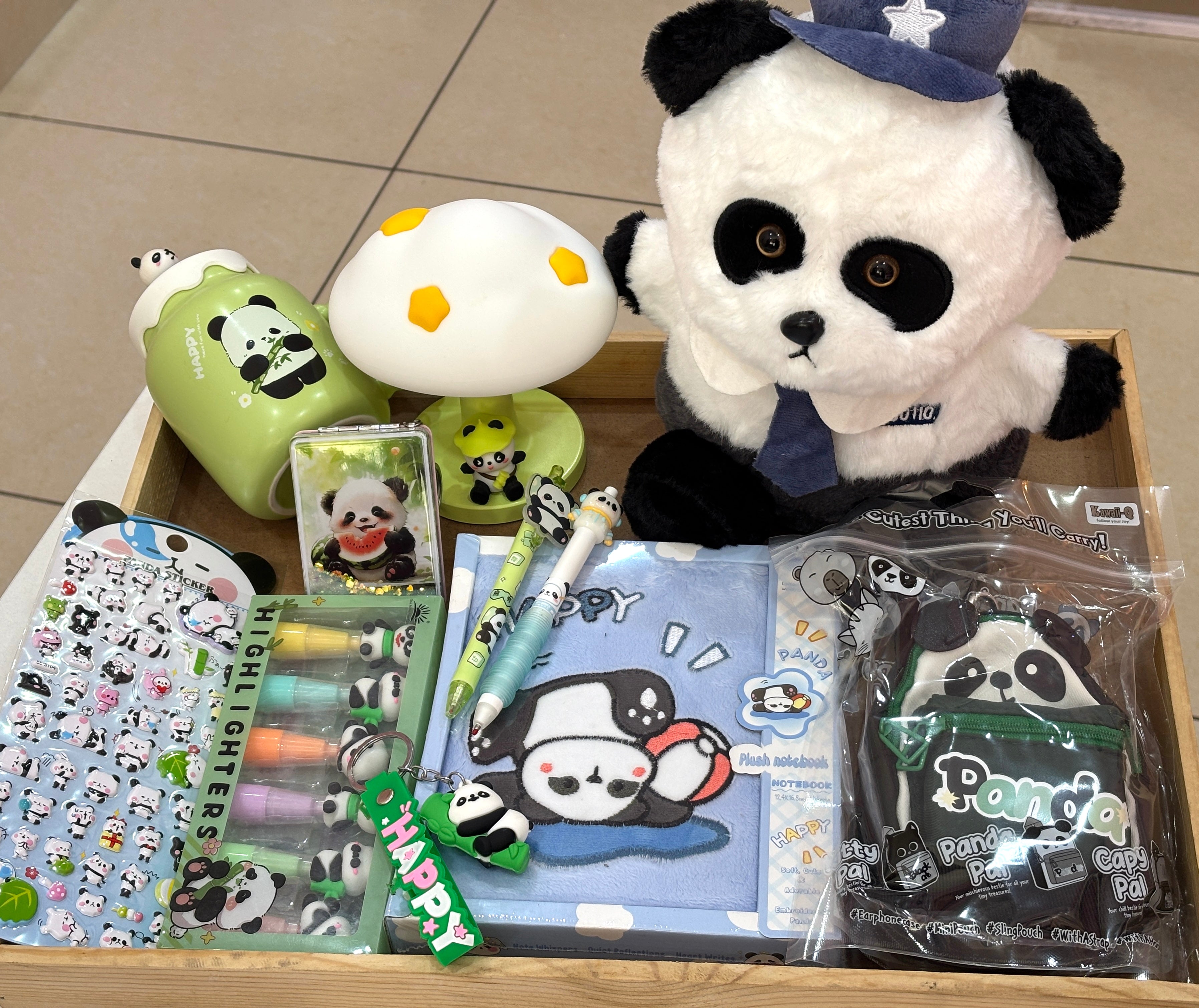 Panda hamper
