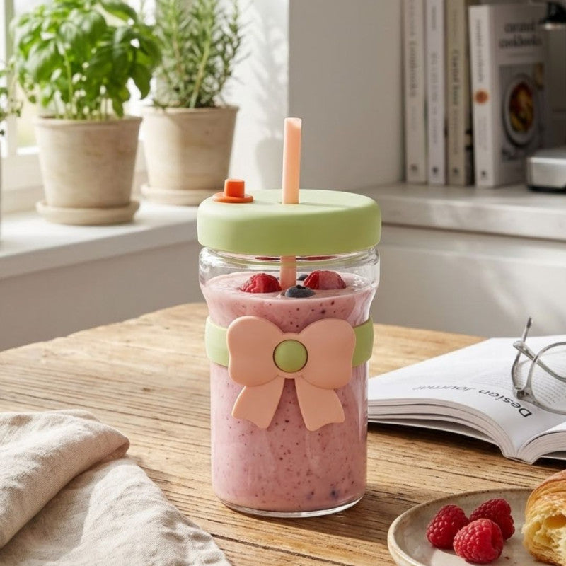 Bow glass mug with straw