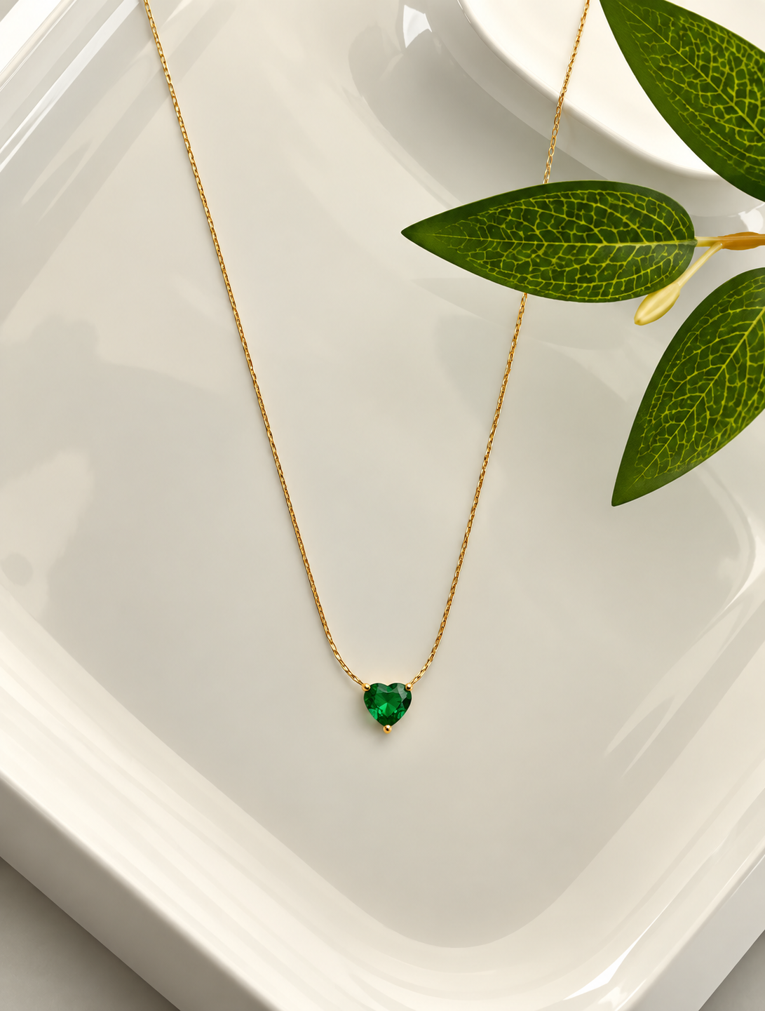 Green heart neckpiece