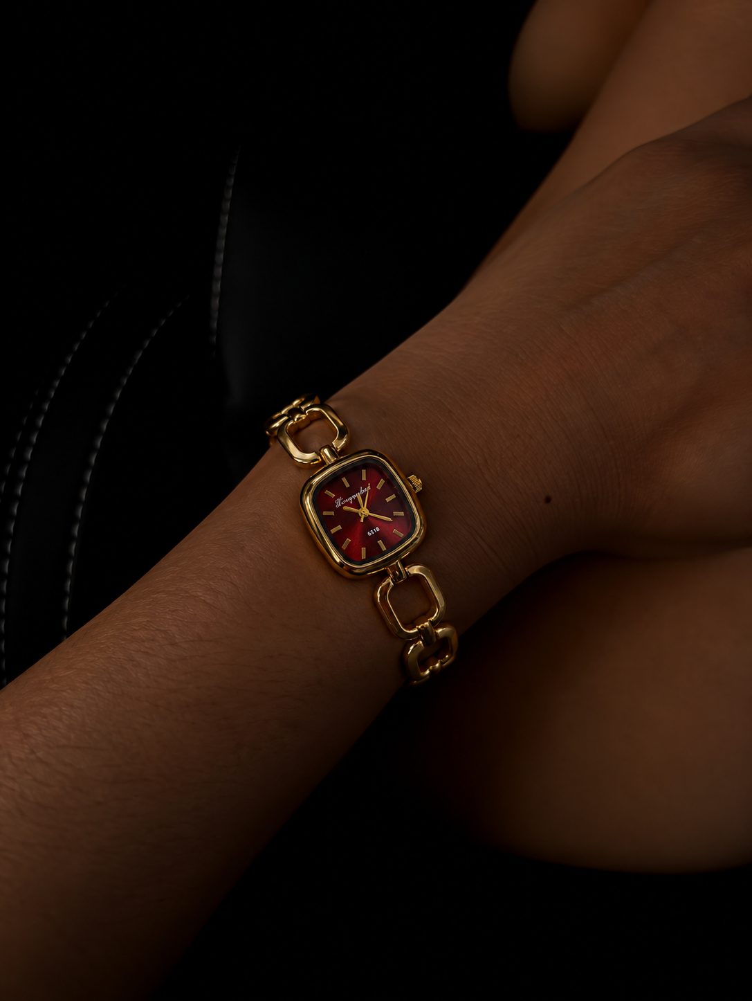 Ruby Élan | Vintage Square Watch