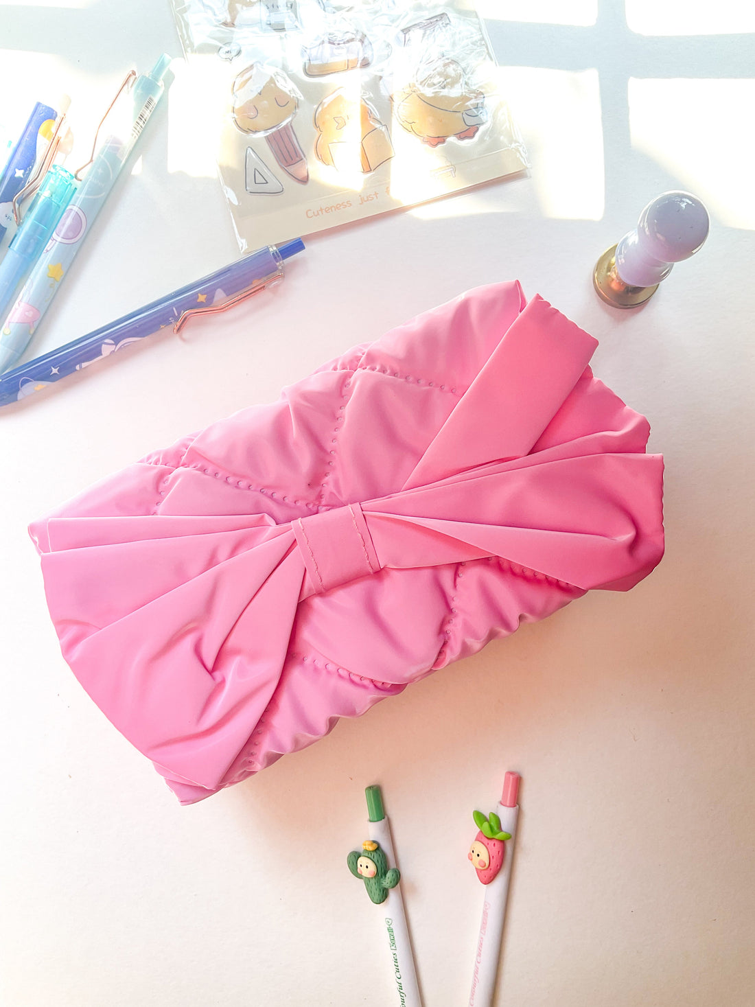 Bow multipurpose pouch