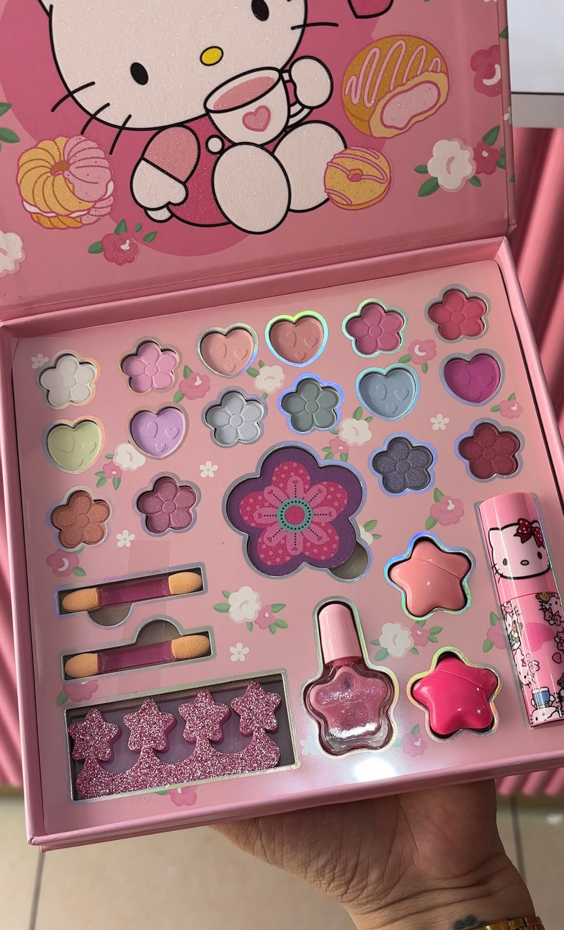 Kawaii makeup pallete