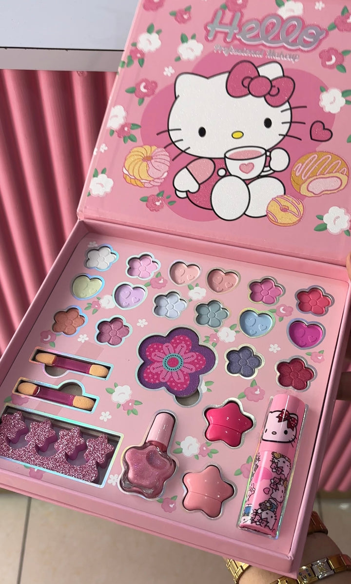 Kawaii makeup pallete