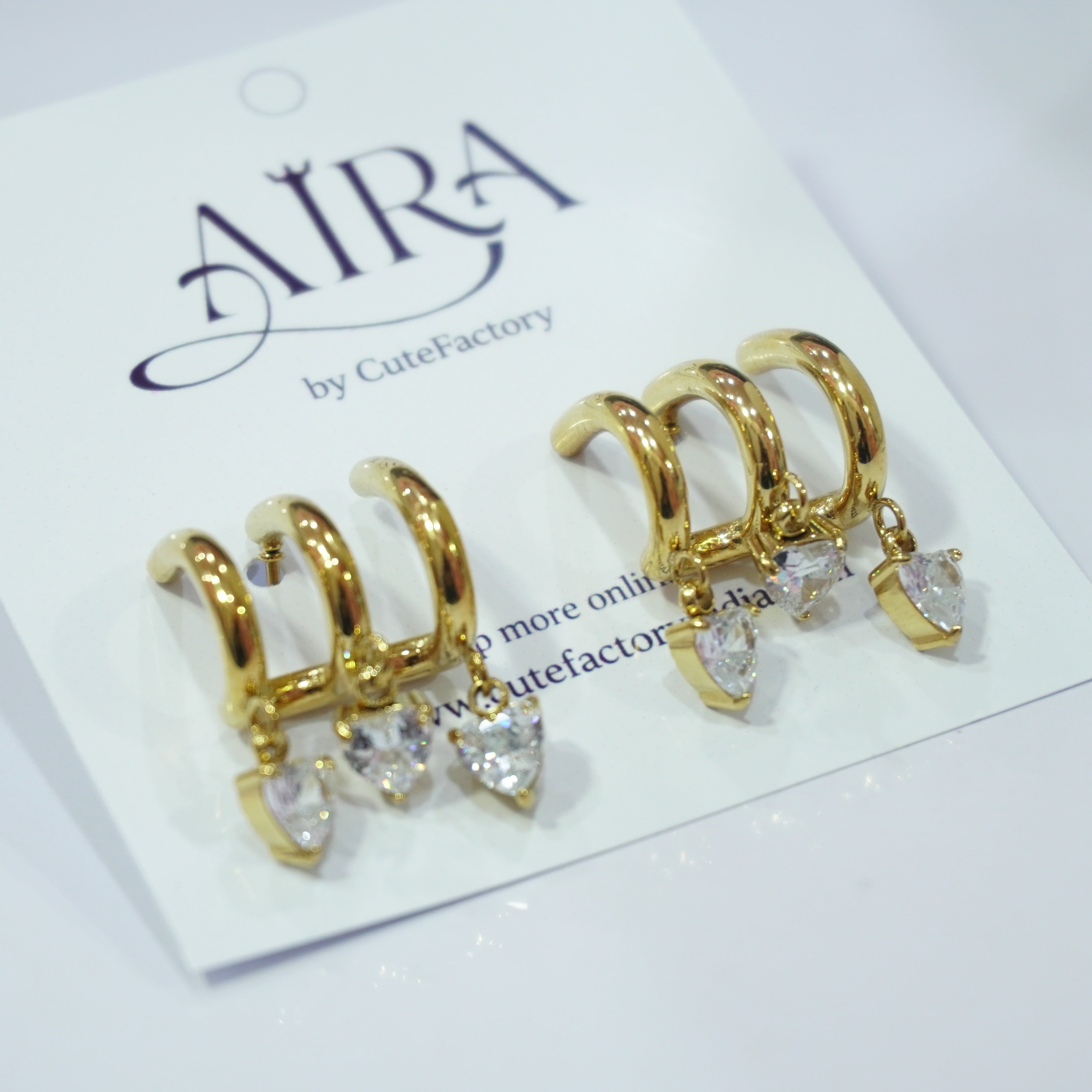 Hugging a.diamond Anti tarnish earrings