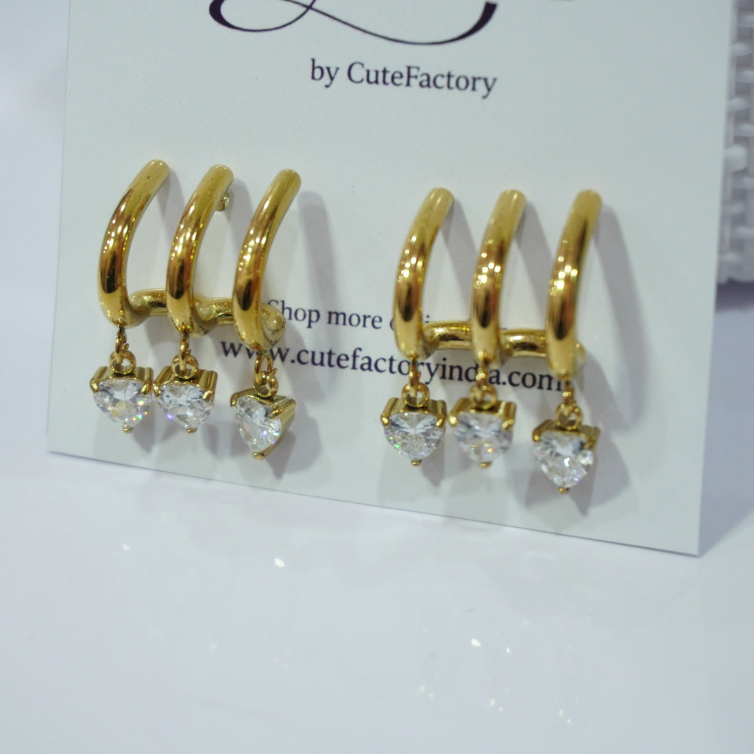 Hugging a.diamond Anti tarnish earrings