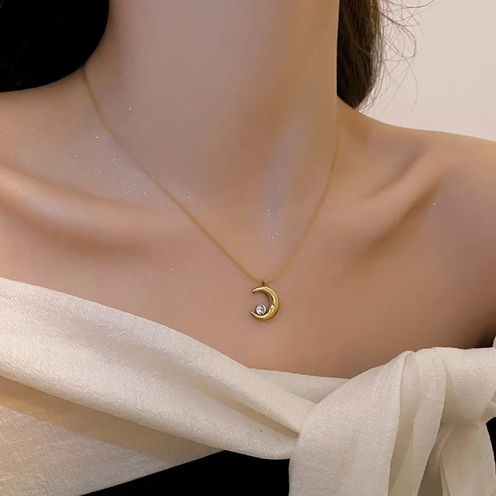 Moon star neckpiece