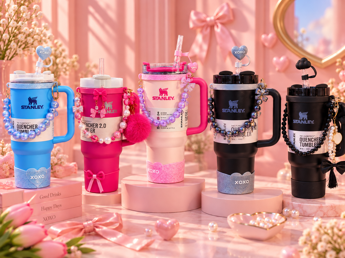 Charm tumbler with straw