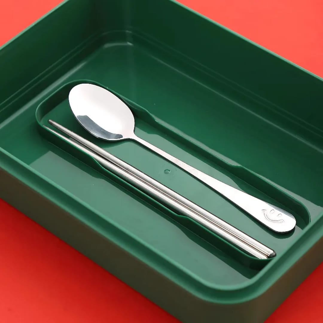 Kawaii lunch box with handle