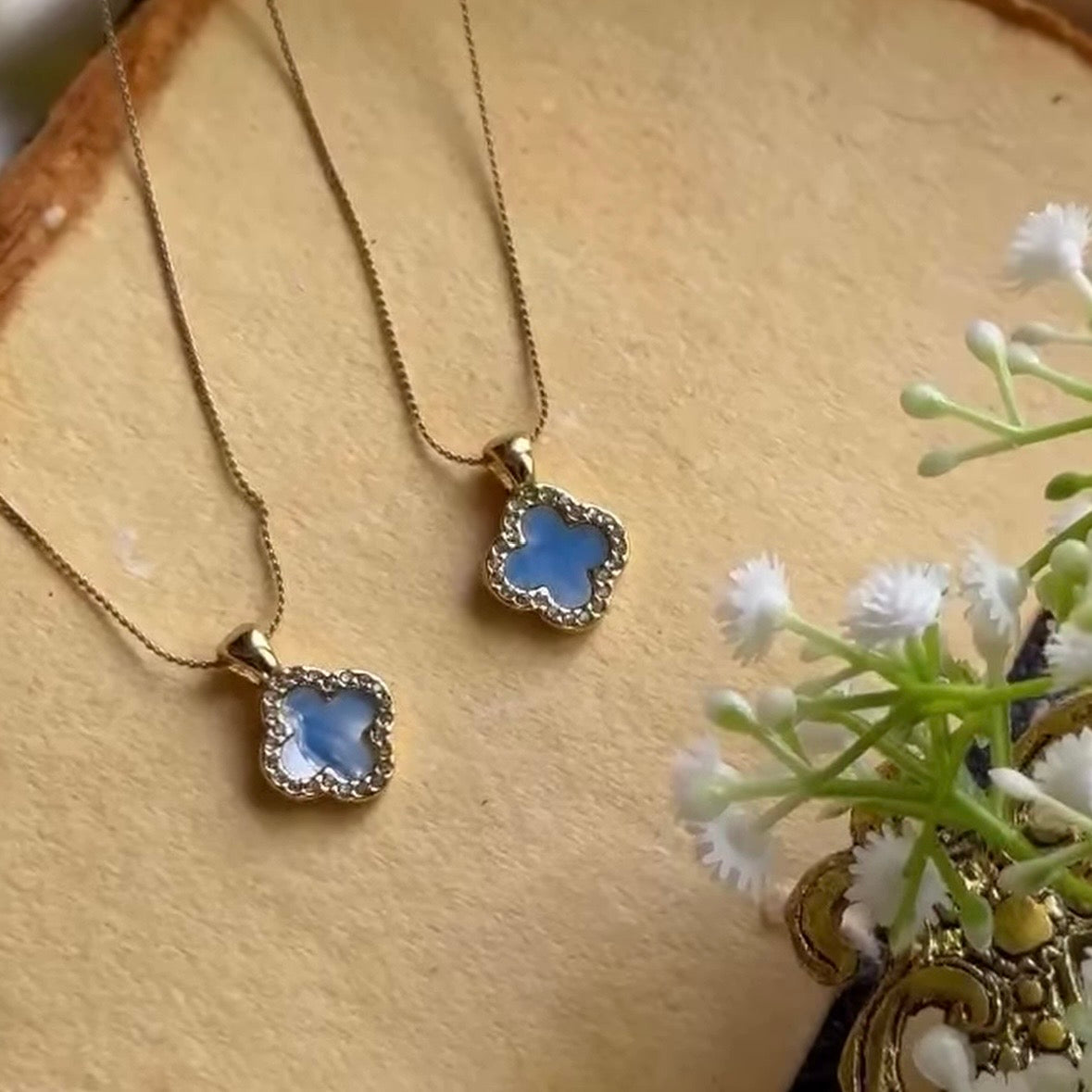 Blue aurora neckpiece