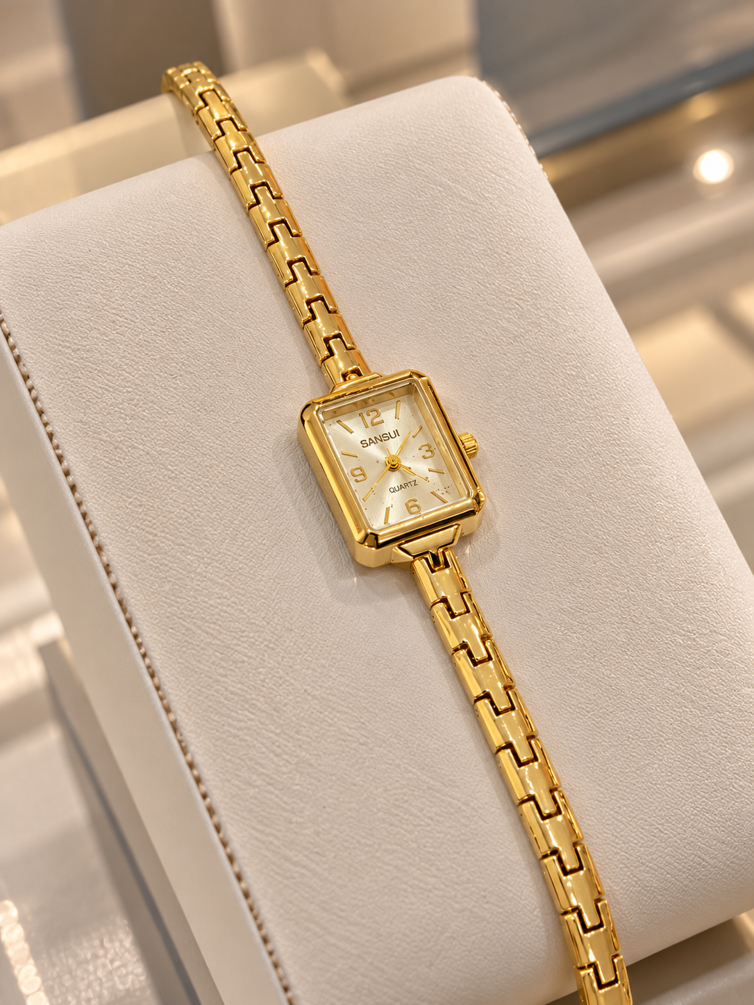 Timeless ivory gold bracelet watch