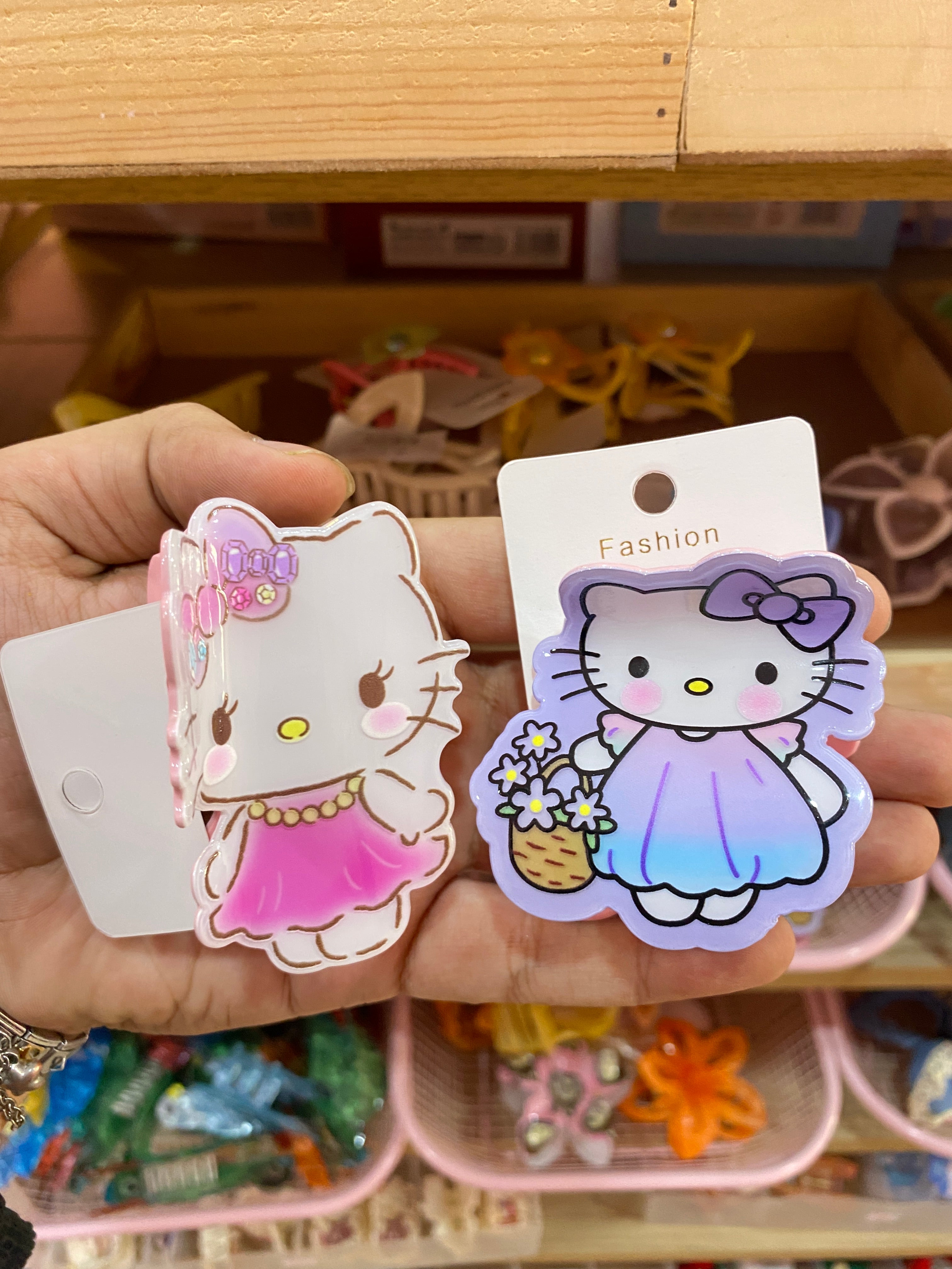Hello kitty claw clip