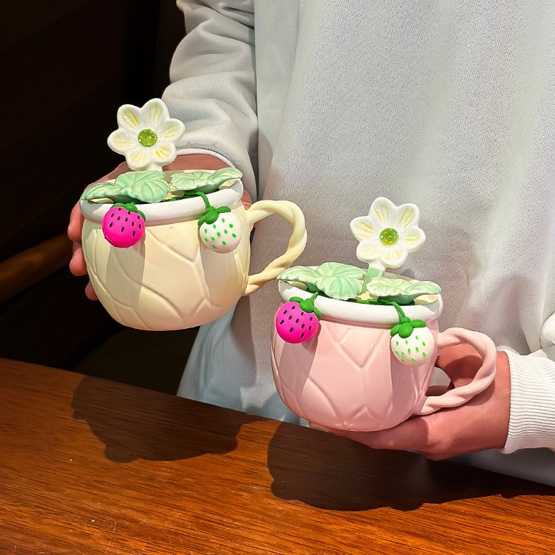 Pinteresty strawberry mug with lid and spoon