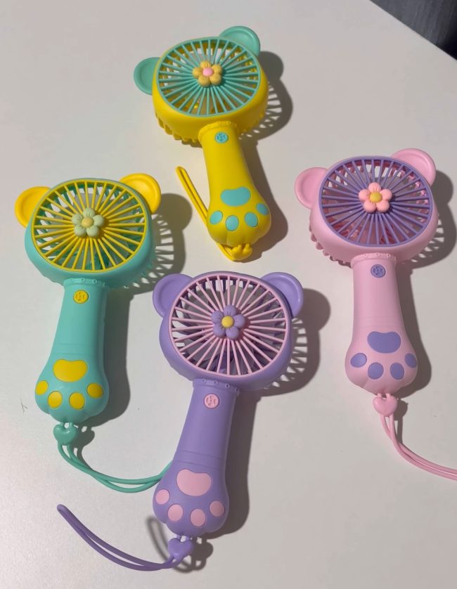 Paw hand fan