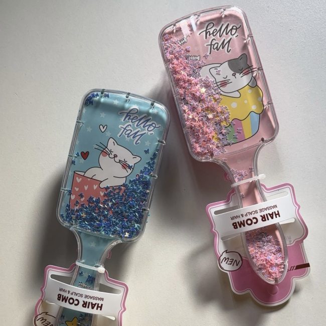 Kitty glitter comb