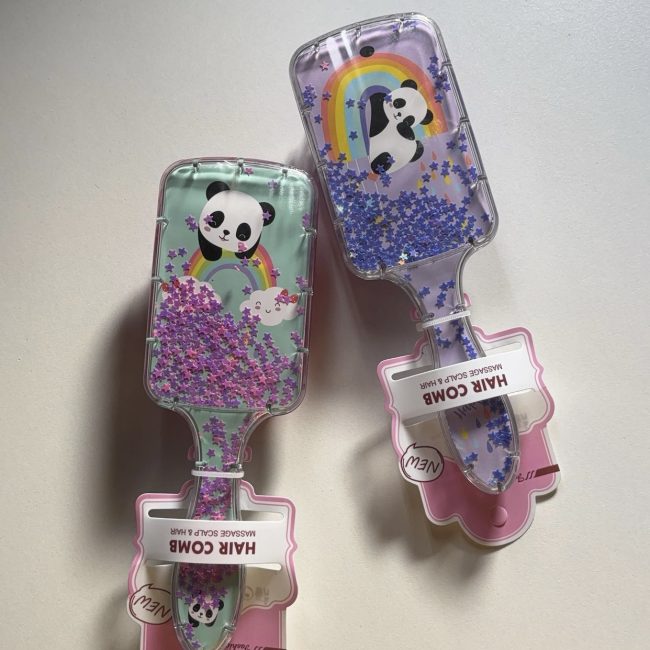 Panda glitter comb