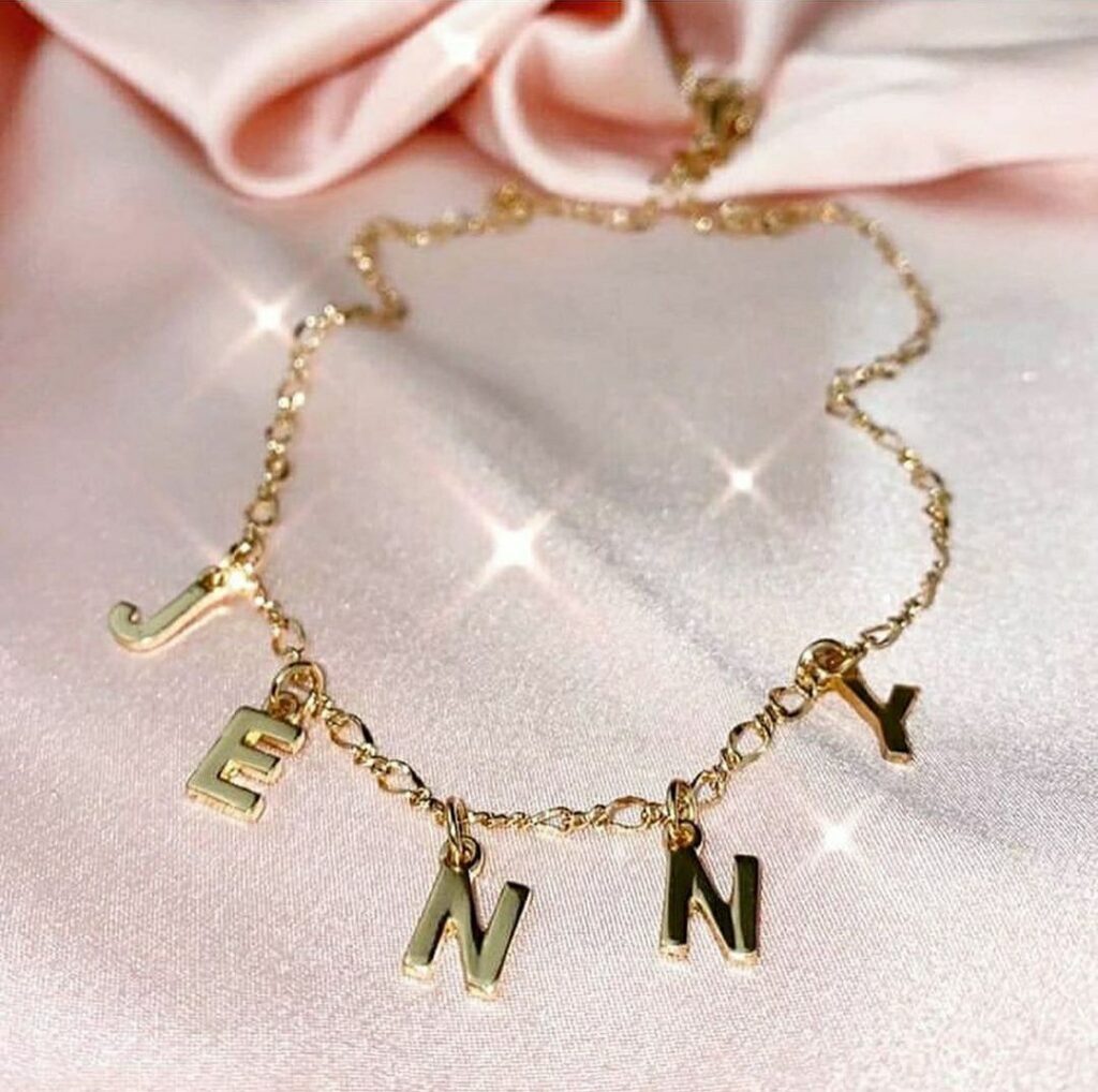customised name drop pendant