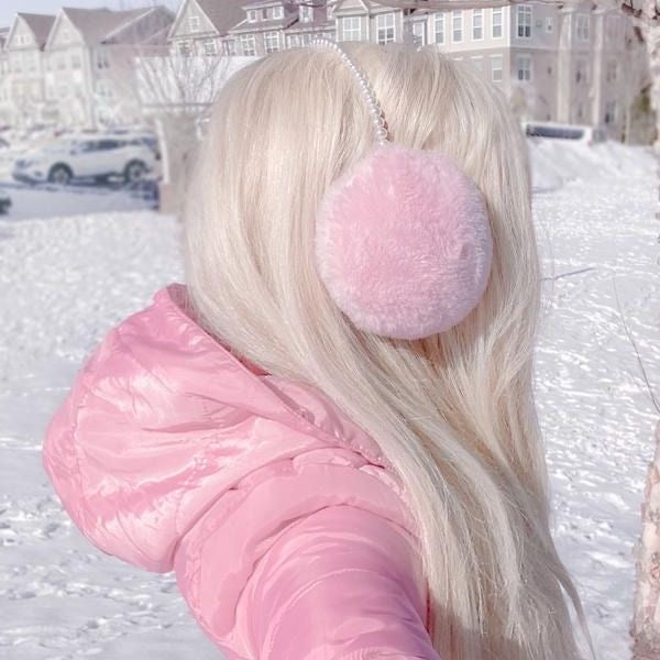 Pearl earmuffs
