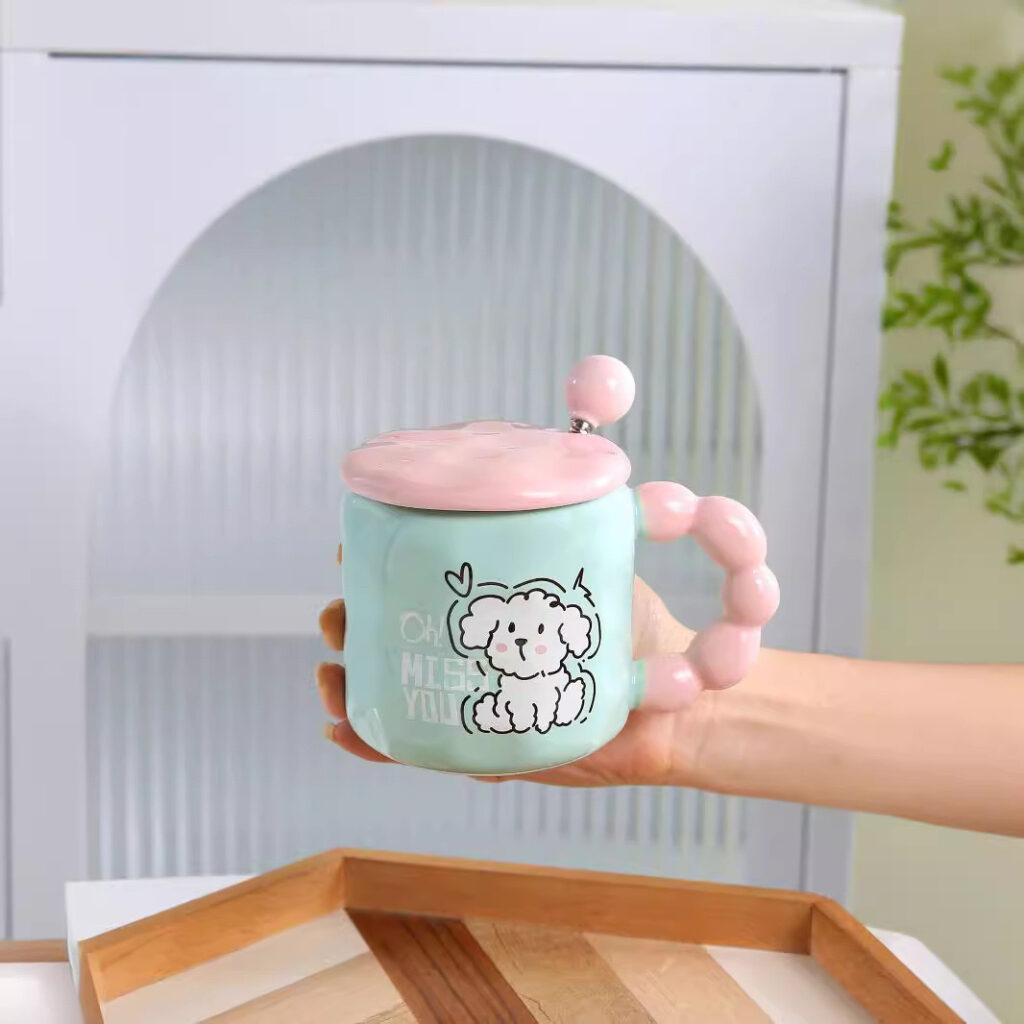 Doggo mug with lid and spoon