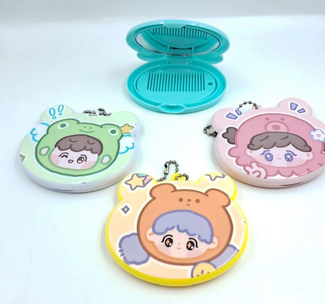 Kawaii mirror with comb set