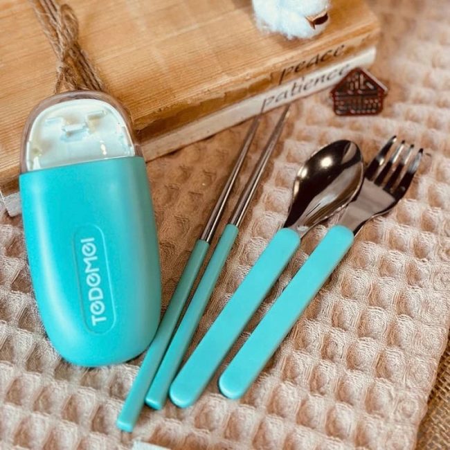 Portable cutlery set