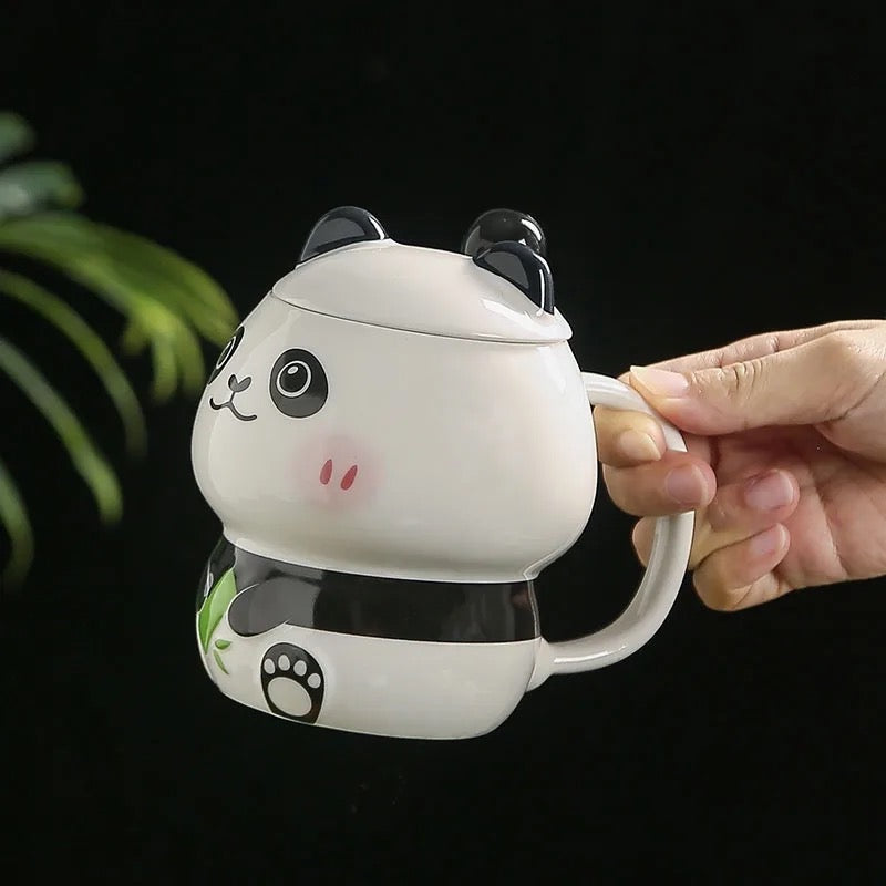 Panda mug with lid and spoon
